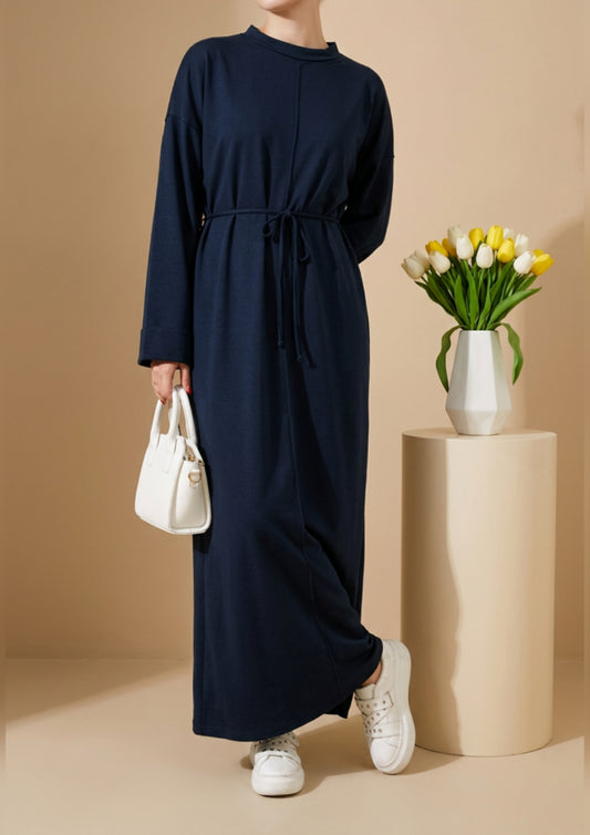 Lockeres Kleid mit zwei Ärmeln und Seilgürtel marineblau