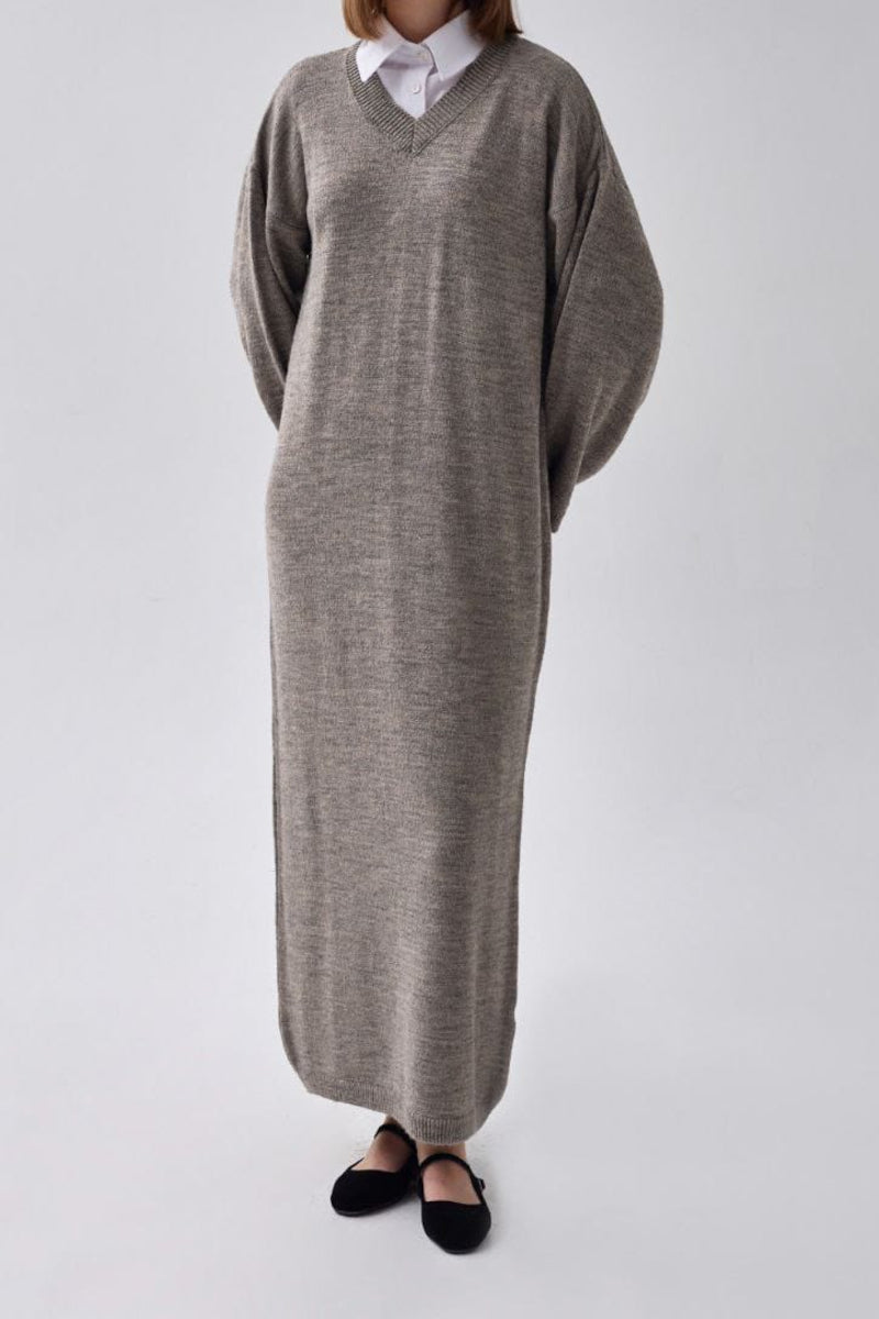 Vestido de punto con cuello en V Tierra
