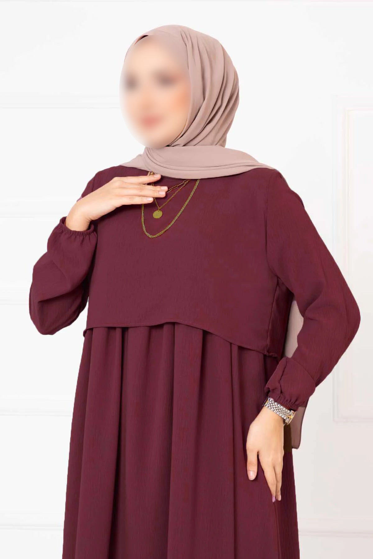 Vestido hijab estilo bolero, color rojo vino. 