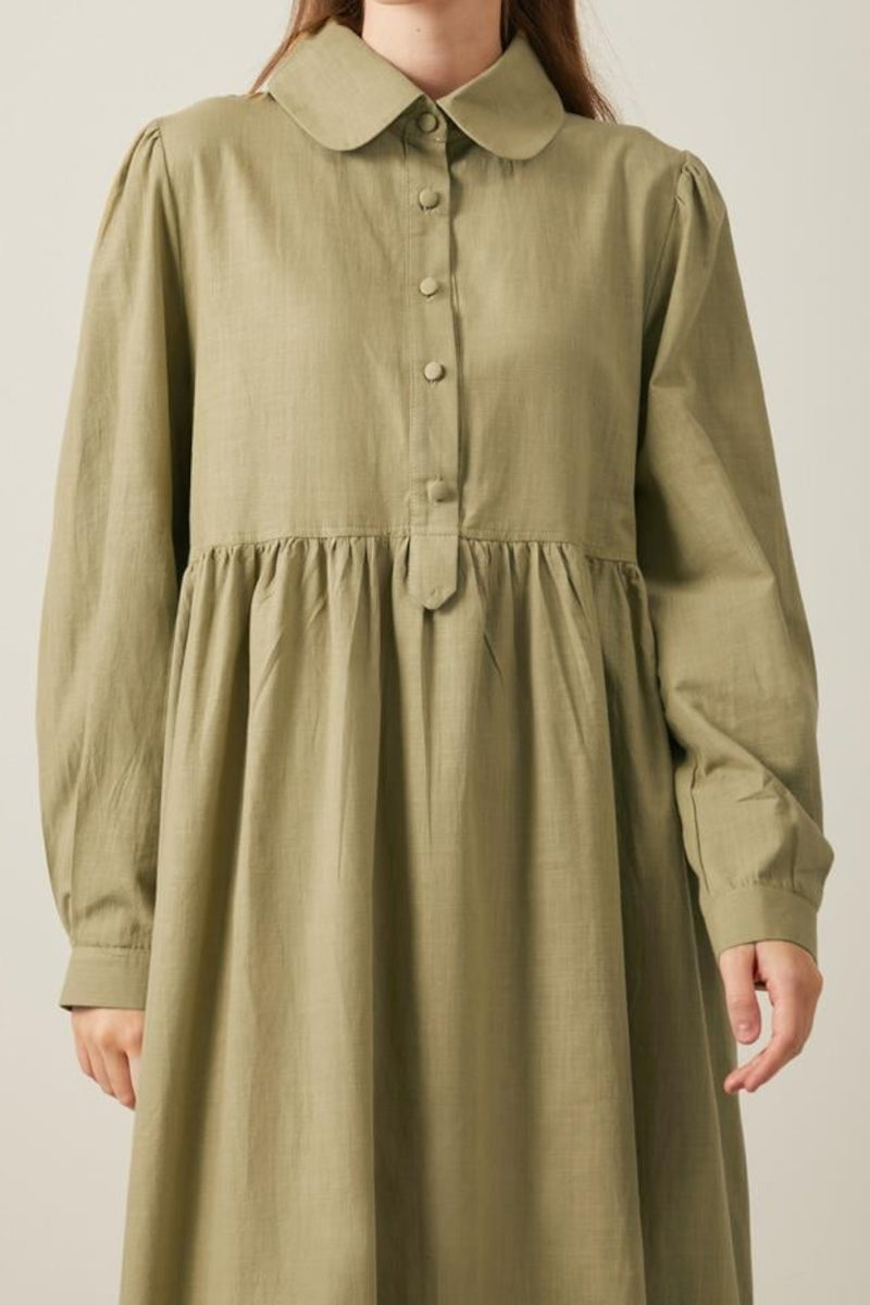 Vestido de algodón flameado, color caqui