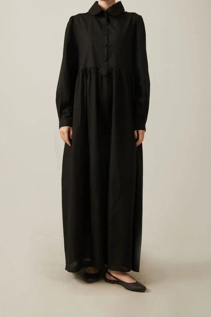 vestido negro de algodón flameado