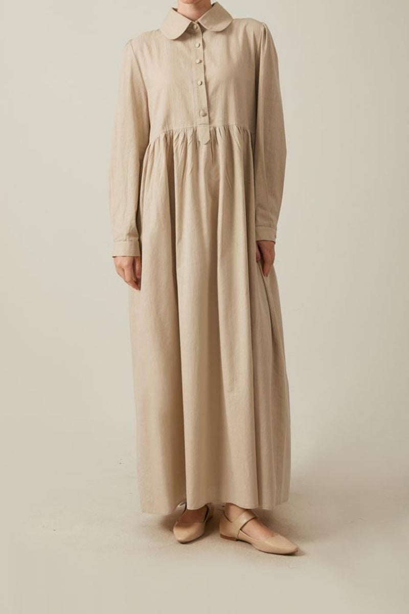 Vestido de algodón flameado en tono piedra